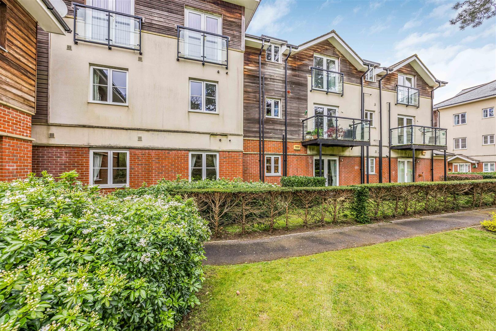 Lindsay Road, Poole Saxe Coburg